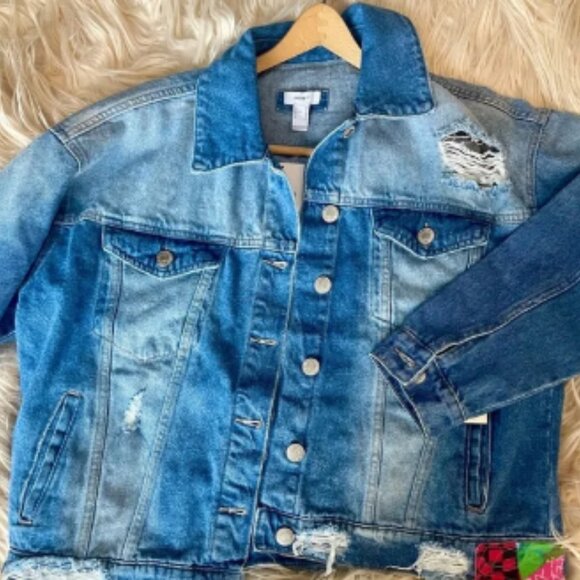 Denim jacket with quilted design with Kaffe fassett fabrics - Picture 3 of 4